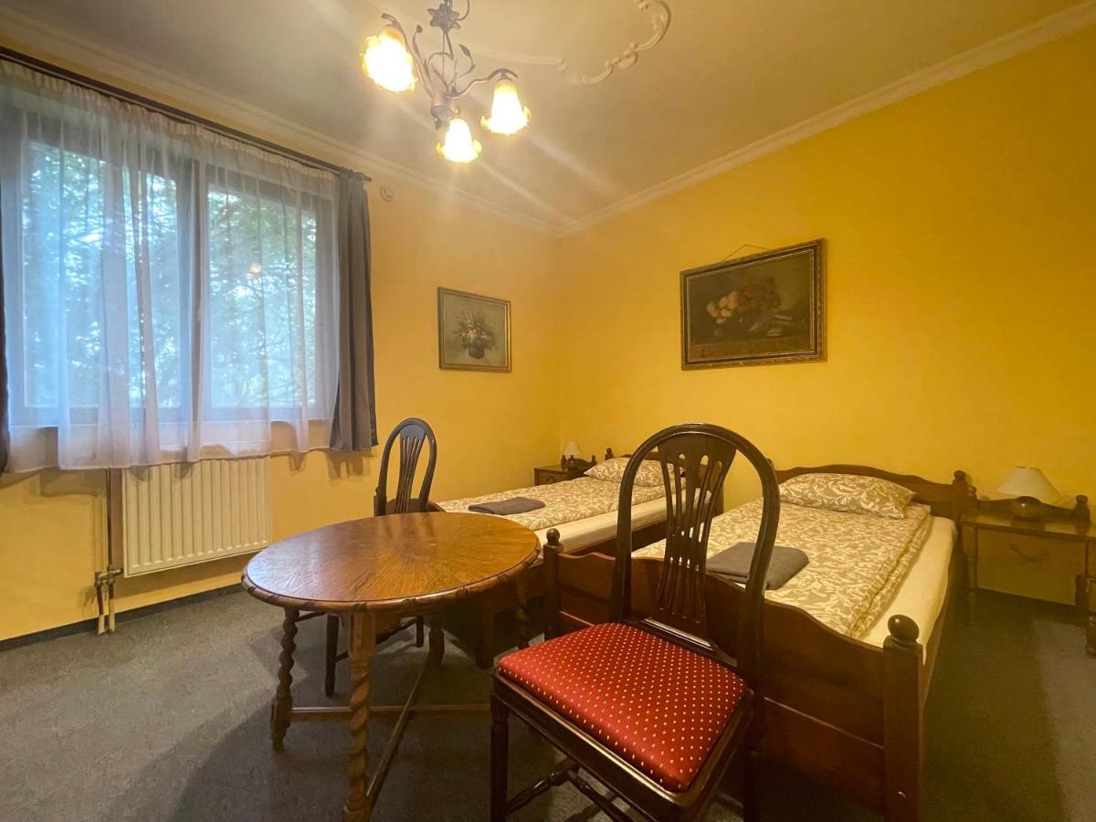 Luxi Romantik Apartments Budapest Luaran gambar