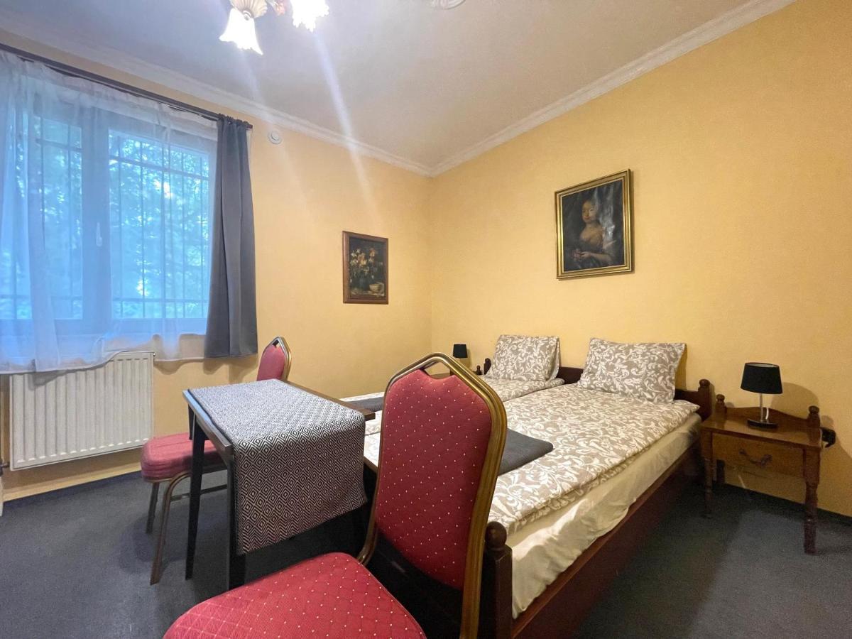 Luxi Romantik Apartments Budapest Luaran gambar